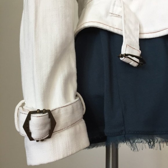 L.A.M.B. by GWEN STEFANI Moto Jean Jacket White Sz 0 - Picture 4 of 8